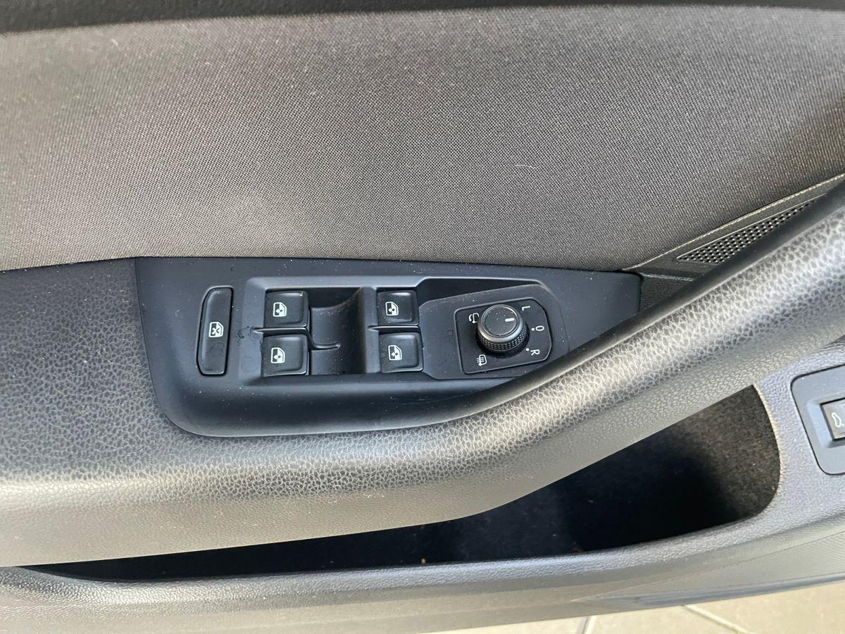 VW Passat Variant Business 1.5 TSI DSG **Massage… - Bild 12