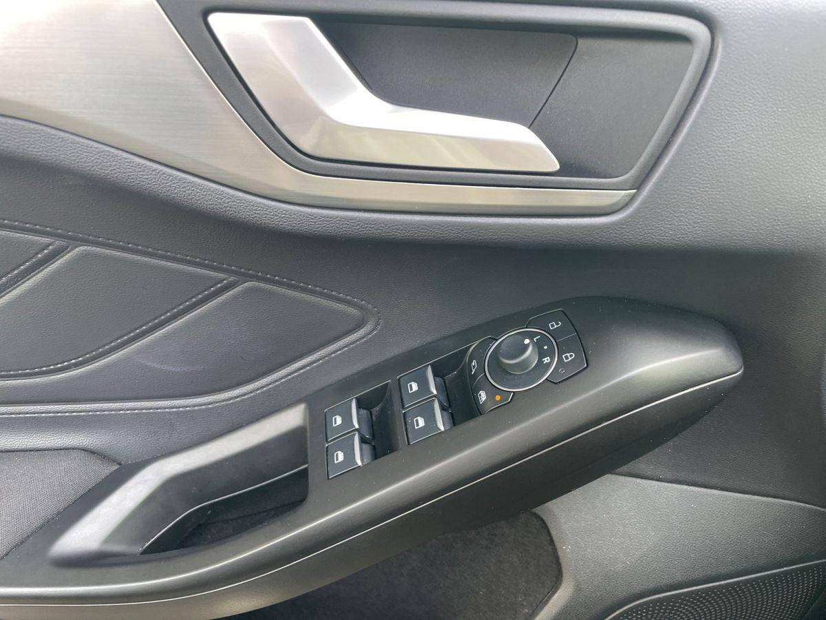 Ford Focus Turnier Titanium 1.0 EcoBoost Aut. * WINTER-Paket * - Bild 12