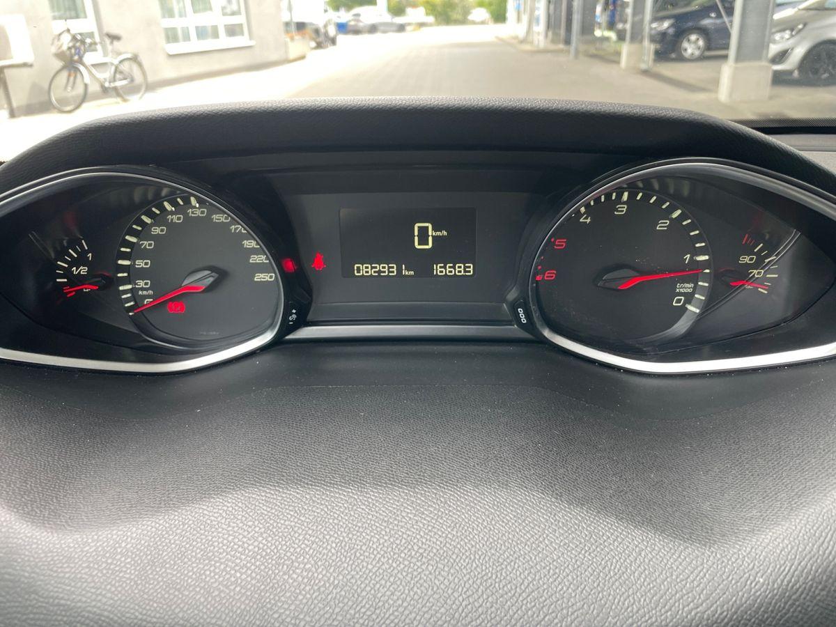 Peugeot 308 Active 1.6 Blue-HDI FAP - Bild 15