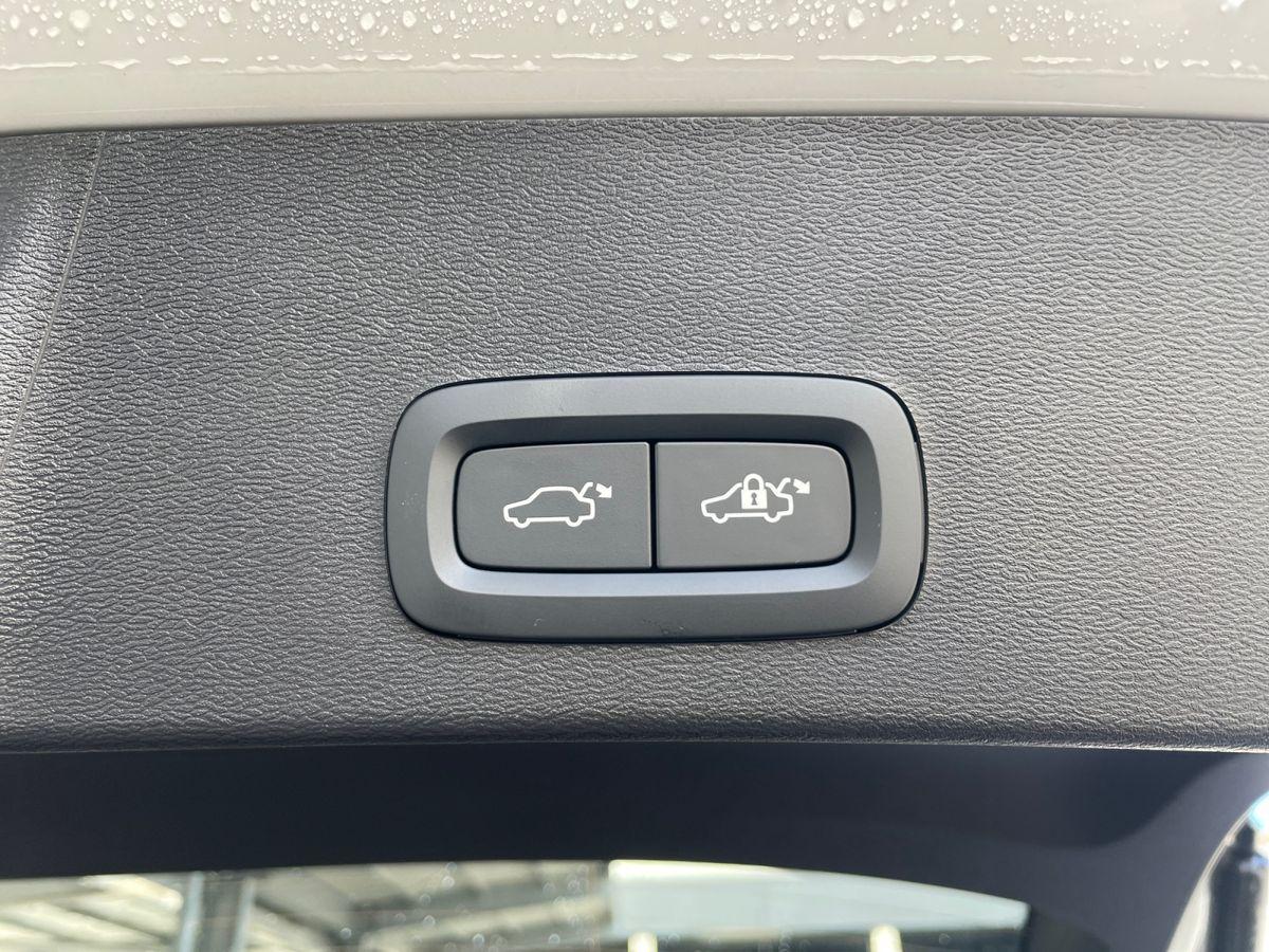 Volvo XC40 Plus Dark 2WD ** SONDERPREIS ** - Bild 21