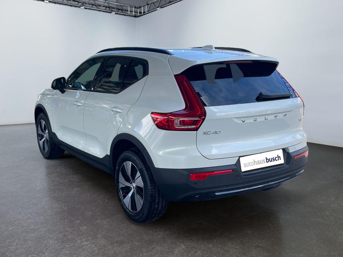 Volvo XC40 Plus Dark 2WD ** SONDERPREIS ** - Bild 4