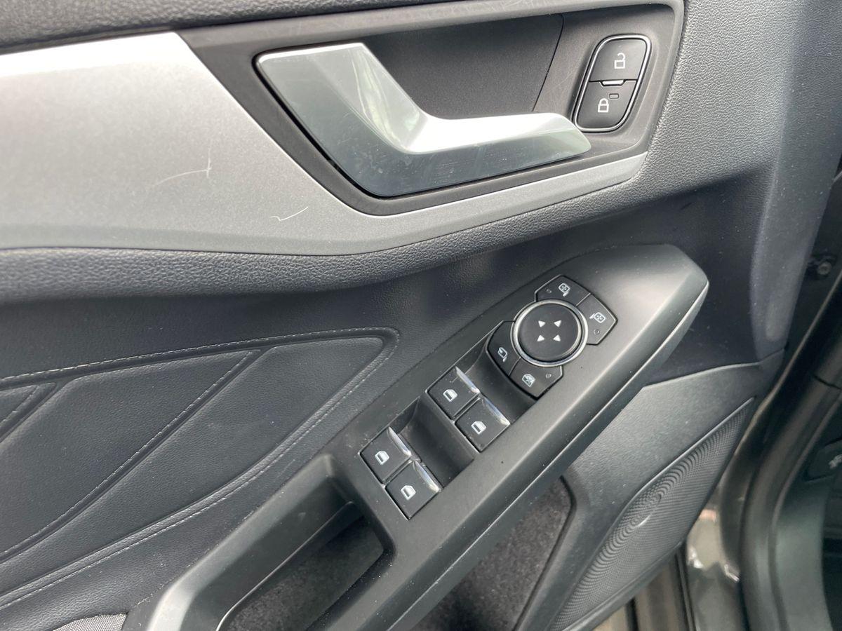 Ford Focus Cool & Connect 1.5 EcoBlue TDCi KAT - Bild 12