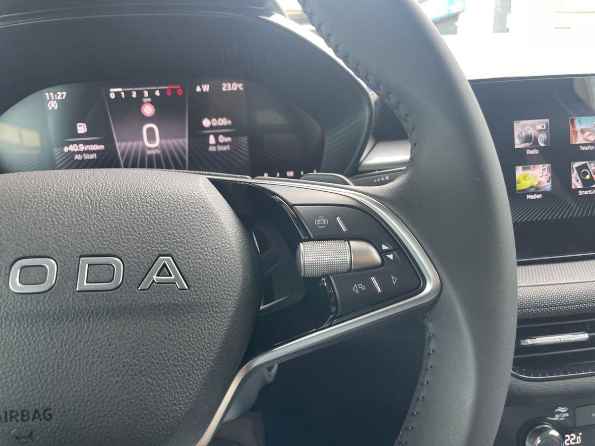 Skoda Fabia Selection 1.0 TSI Aut. ** LED/KAMERA/TEMPOMAT/PP ** - Bild 26