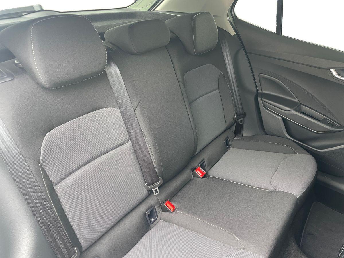 Skoda Fabia Selection 1.0 TSI Aut. ** LED/KAMERA/TEMPOMAT/PP ** - Bild 19