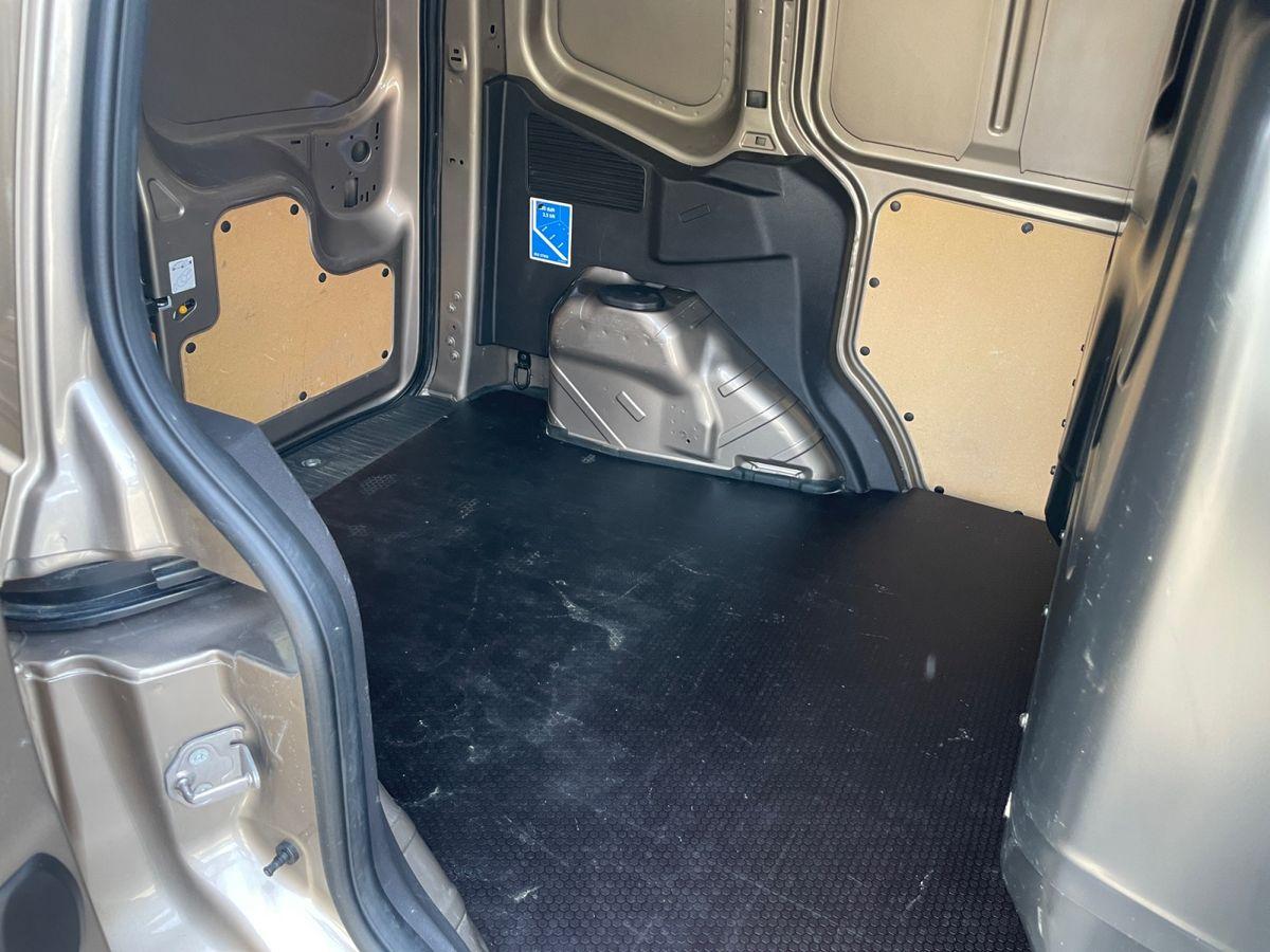 Ford Transit Courier 1.0 EcoBoost ** KAMERA / BLUETOOTH ** - Bild 17