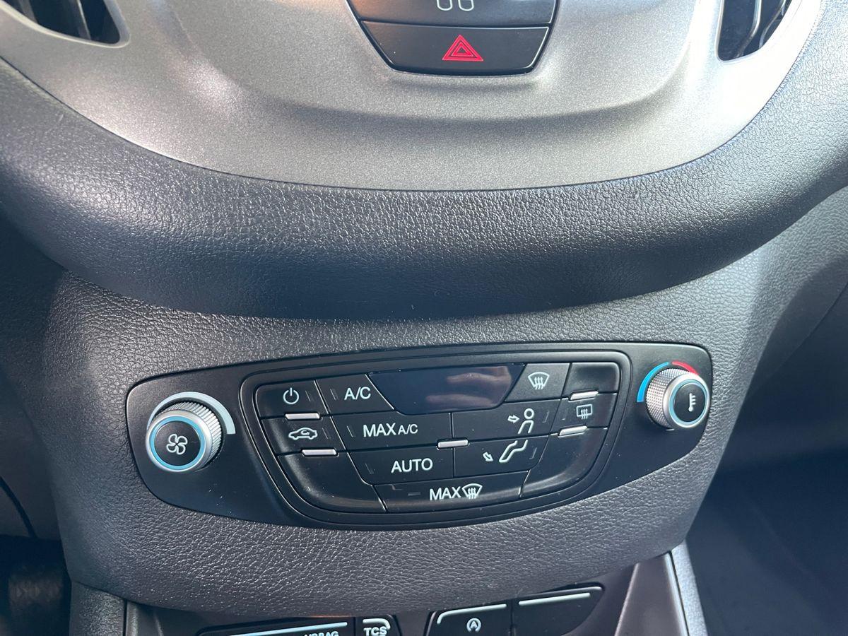 Ford Transit Courier 1.0 EcoBoost ** KAMERA / BLUETOOTH ** - Bild 23