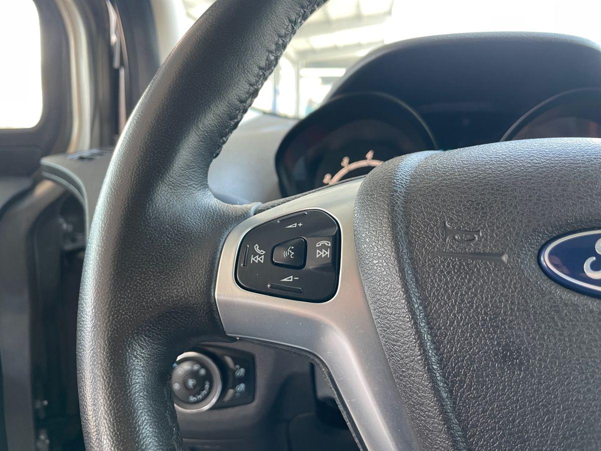 Ford Transit Courier 1.0 EcoBoost ** KAMERA / BLUETOOTH ** - Bild 25