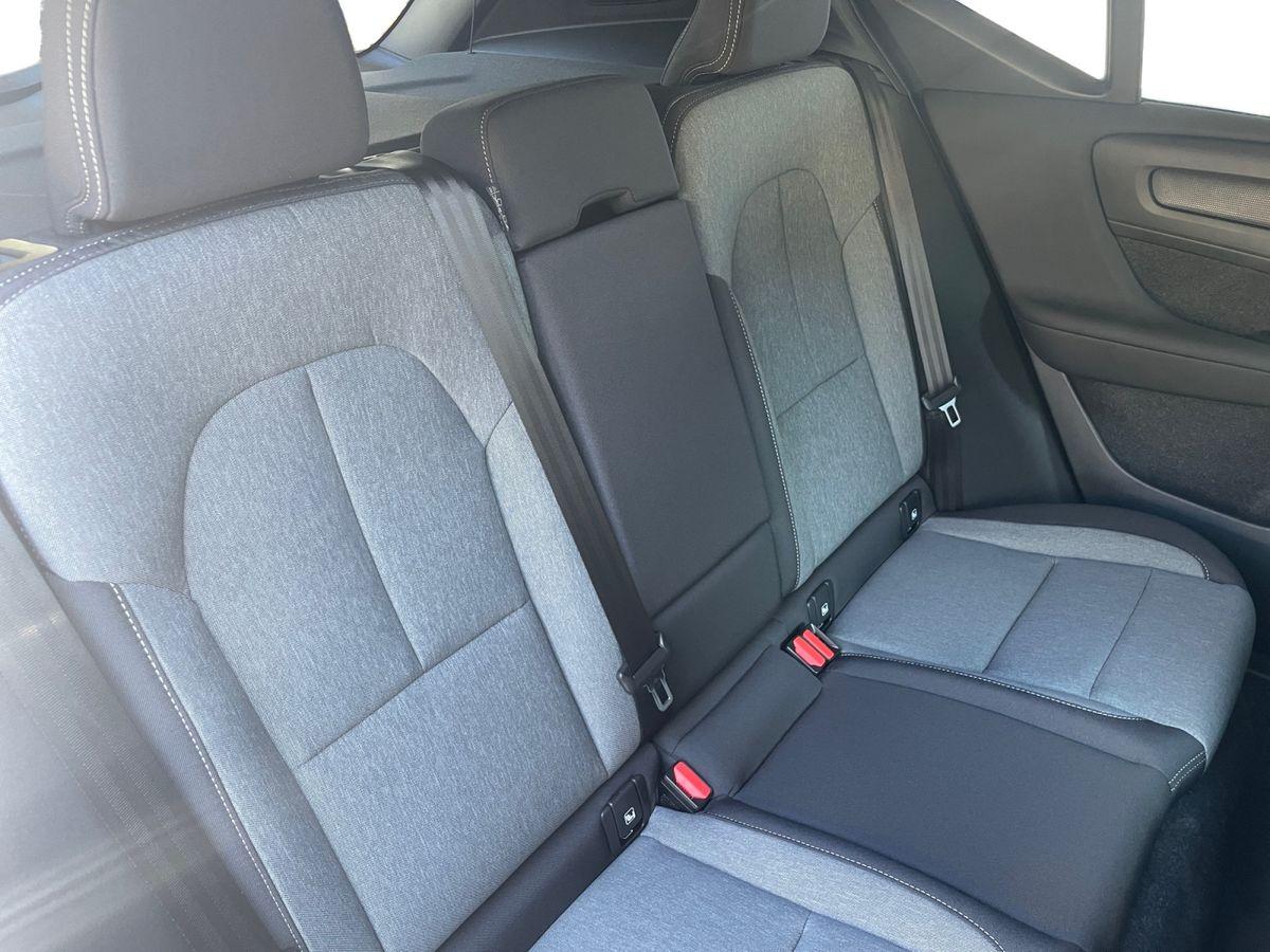 Volvo XC40 B3 Mild Hybrid Plus Dark Aut. - Bild 19