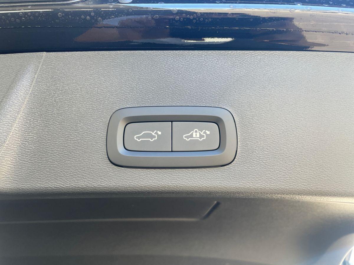 Volvo XC40 B3 Mild Hybrid Plus Dark Aut. - Bild 21