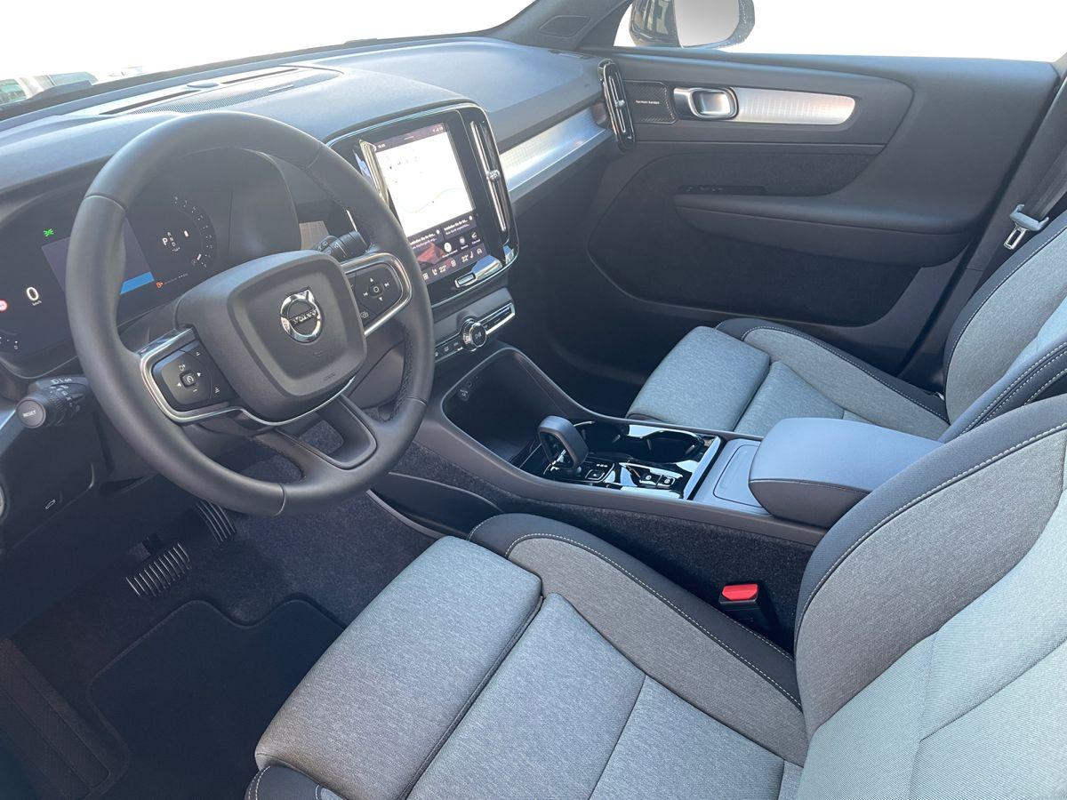 Volvo XC40 Plus Dark 2WD Metallic - Bild 11