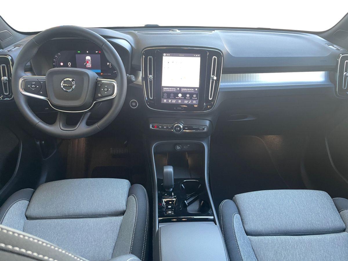 Volvo XC40 Plus Dark 2WD Metallic - Bild 13