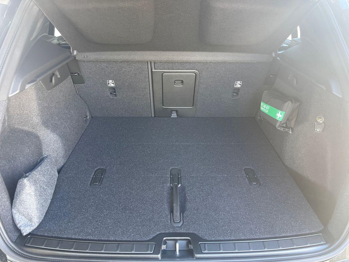 Volvo XC40 Plus Dark 2WD Metallic - Bild 20