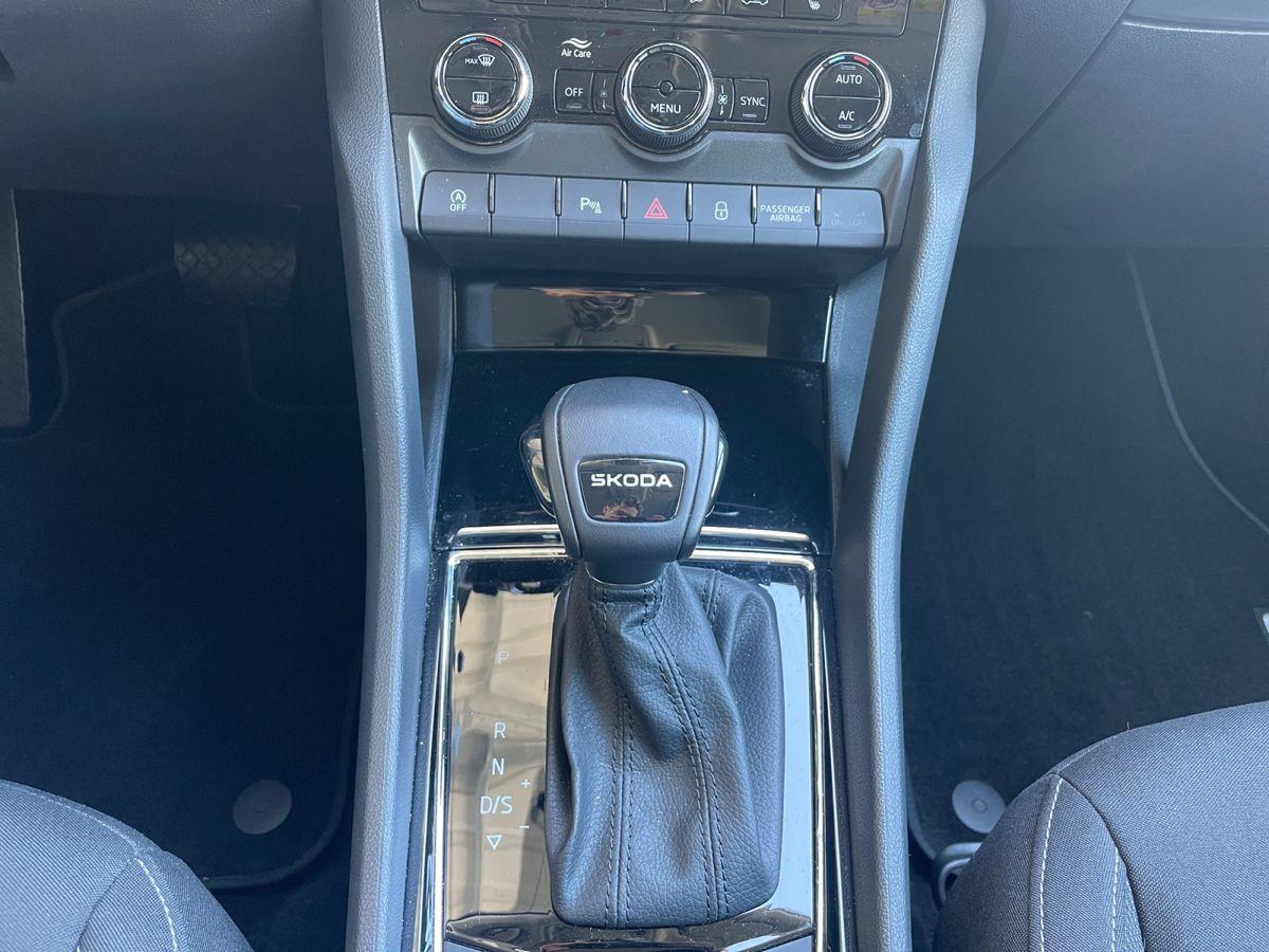 Skoda Karoq 1.5 TSI DSG * LED / KAMERA / Lenkrad beheizbar * - Bild 16