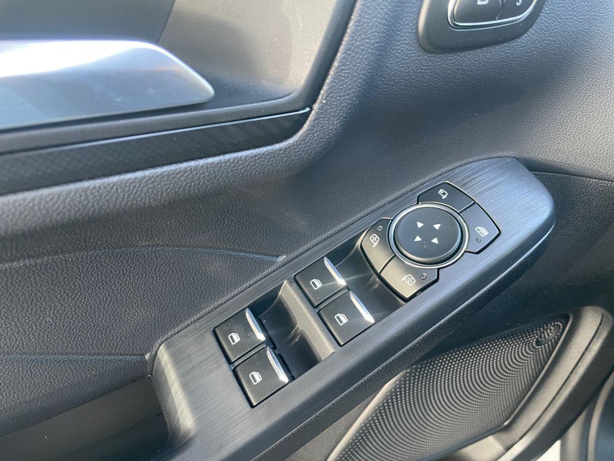 Ford Kuga 1.5 EcoBoost Aut. Styling Paket Black / 20″ LMF - Bild 12