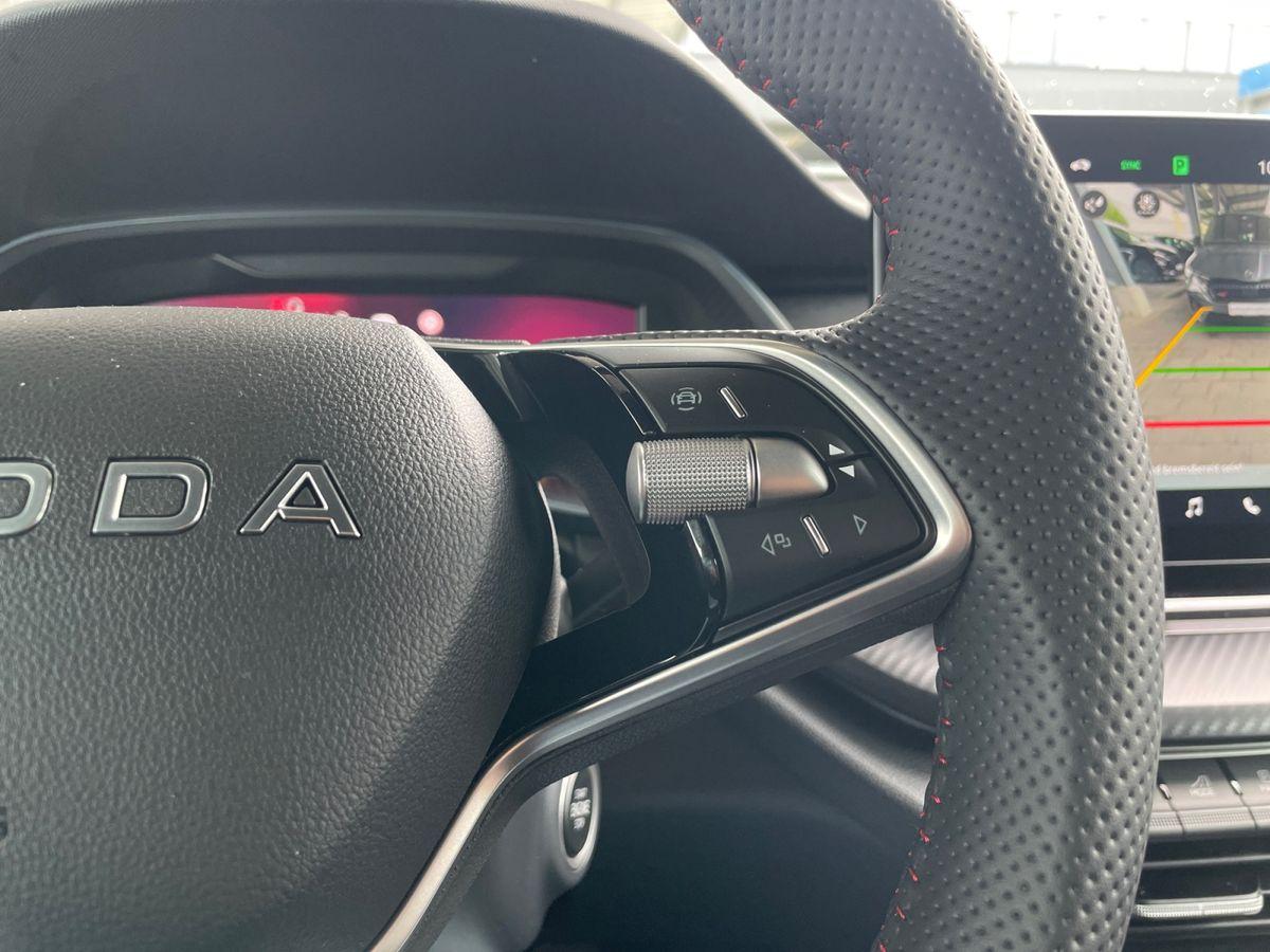 Skoda Octavia RS Combi 2.0 TSI DSG ** AHK/LED/NAVI/KESSY ** - Bild 26