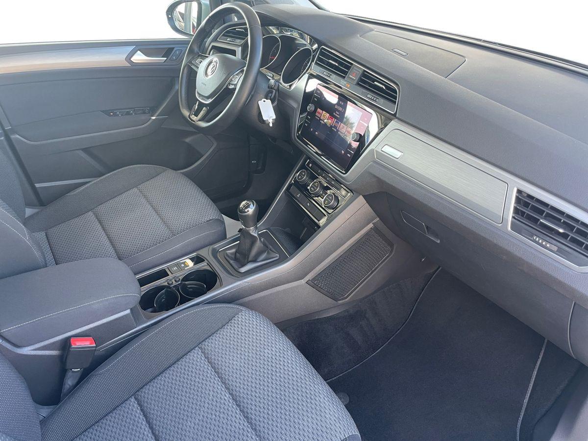 VW Touran 1.5 TSI ** ACC/NAVI/PARKPILOT/7-Sitzer ** - Bild 18