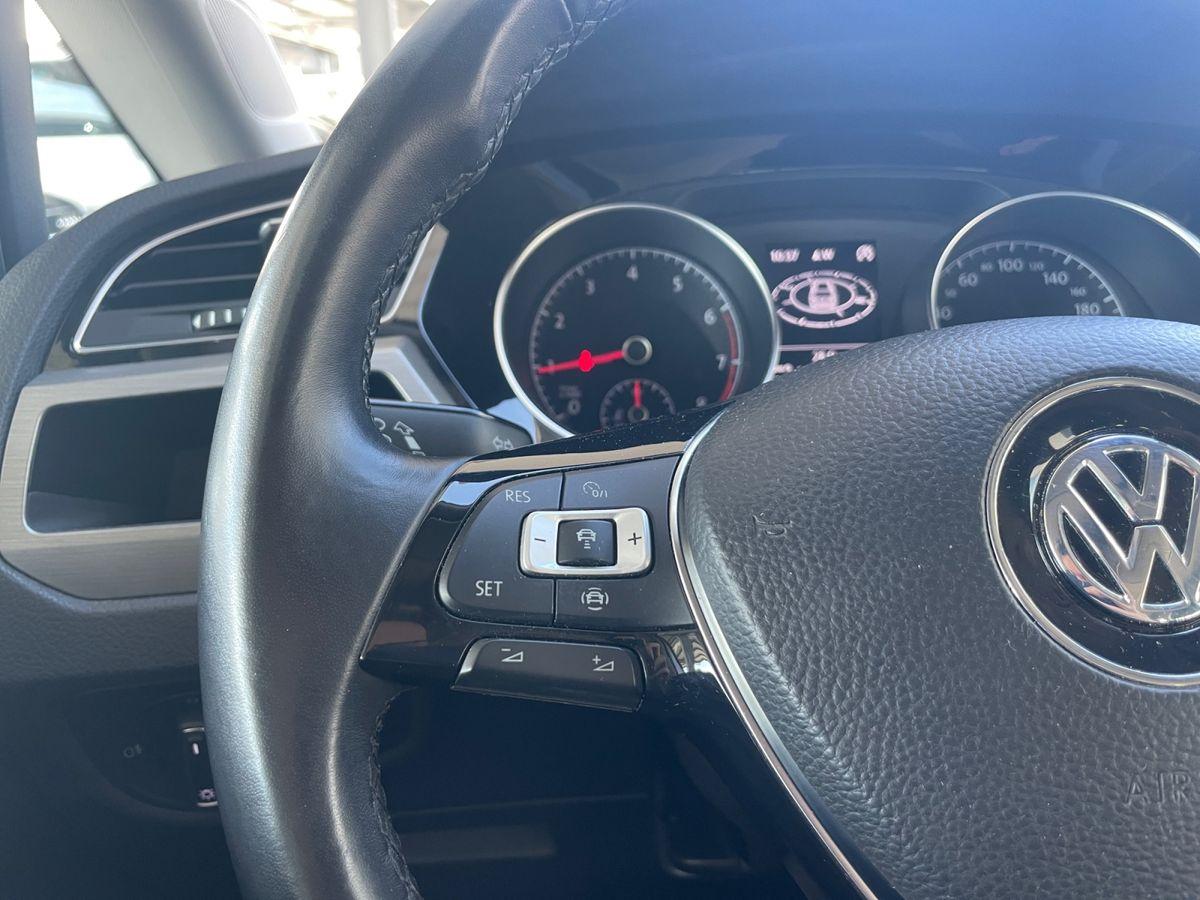 VW Touran 1.5 TSI ** ACC/NAVI/PARKPILOT/7-Sitzer ** - Bild 25
