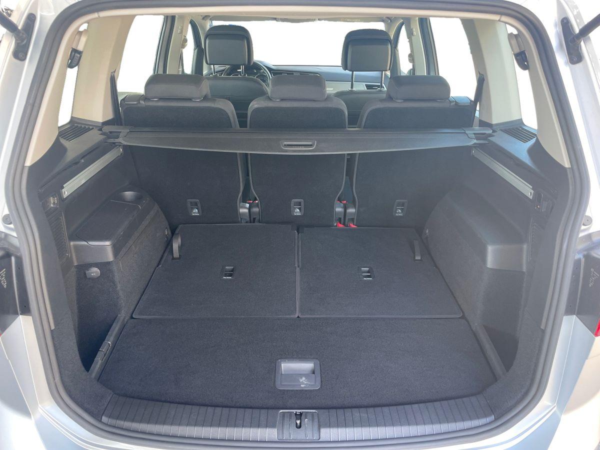 VW Touran 1.5 TSI ** ACC/NAVI/PARKPILOT/7-Sitzer ** - Bild 20