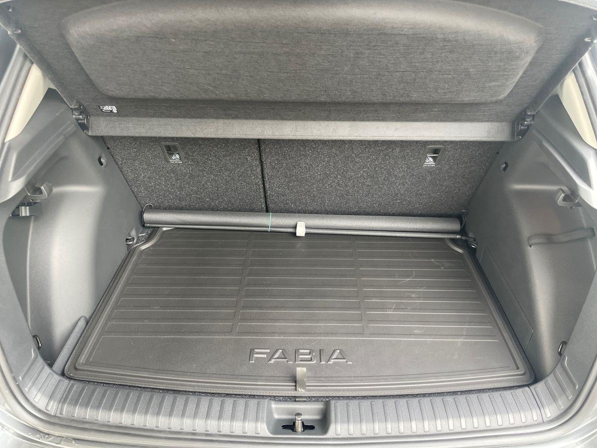 Skoda Fabia Selection 1.0 TSI DSG Aut. *ACC/KAMERA/LED/ALU* - Bild 20