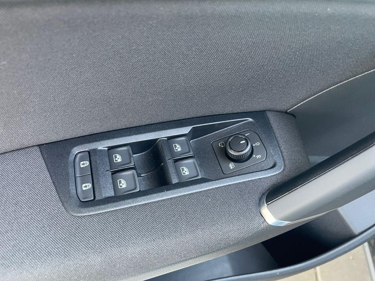 VW Touran Comfortline 1.5 TSI DSG Aut. TOP Edition ACC/AHK - Bild 12
