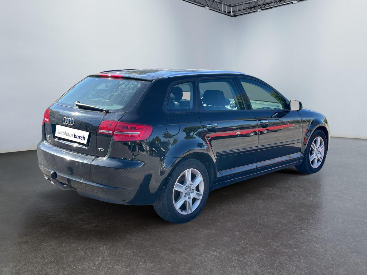Audi A3 1.6 TDI Attraction ** nur für Händler ** - Bild 6