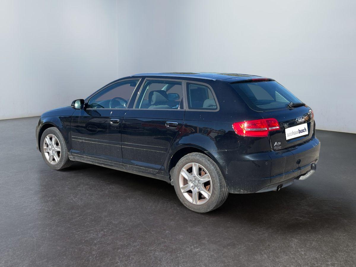 Audi A3 1.6 TDI Attraction ** nur für Händler ** - Bild 4