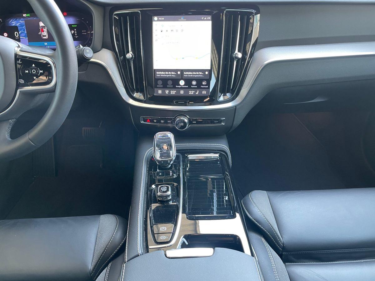 Volvo V60 Kombi Plus Dark T8 Recharge Plug-In Hybrid AWD - Bild 16