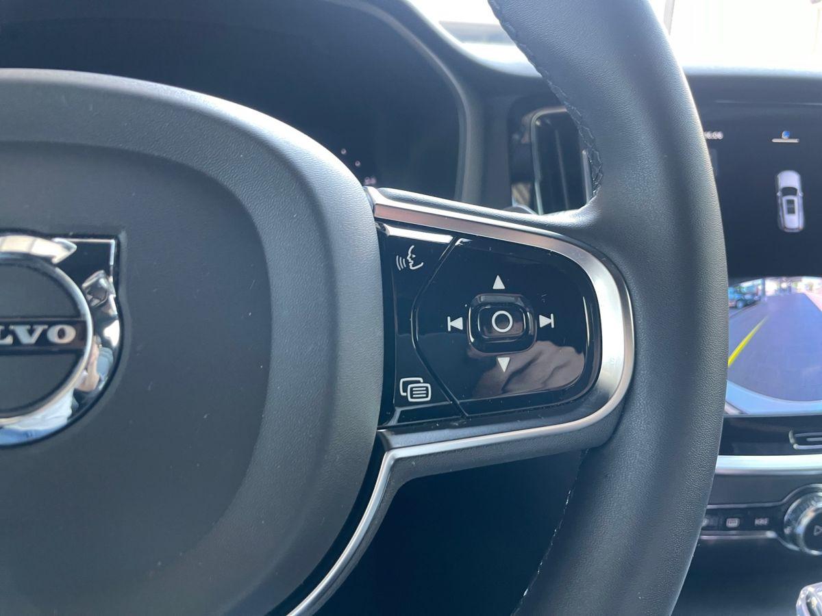 Volvo V60 Kombi Plus Dark T8 Recharge Plug-In Hybrid AWD - Bild 26