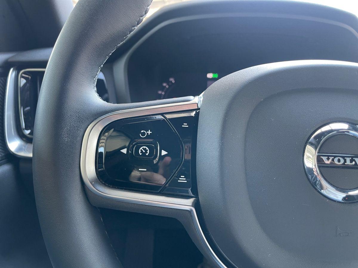 Volvo V60 Kombi Plus Dark T8 Recharge Plug-In Hybrid AWD - Bild 25
