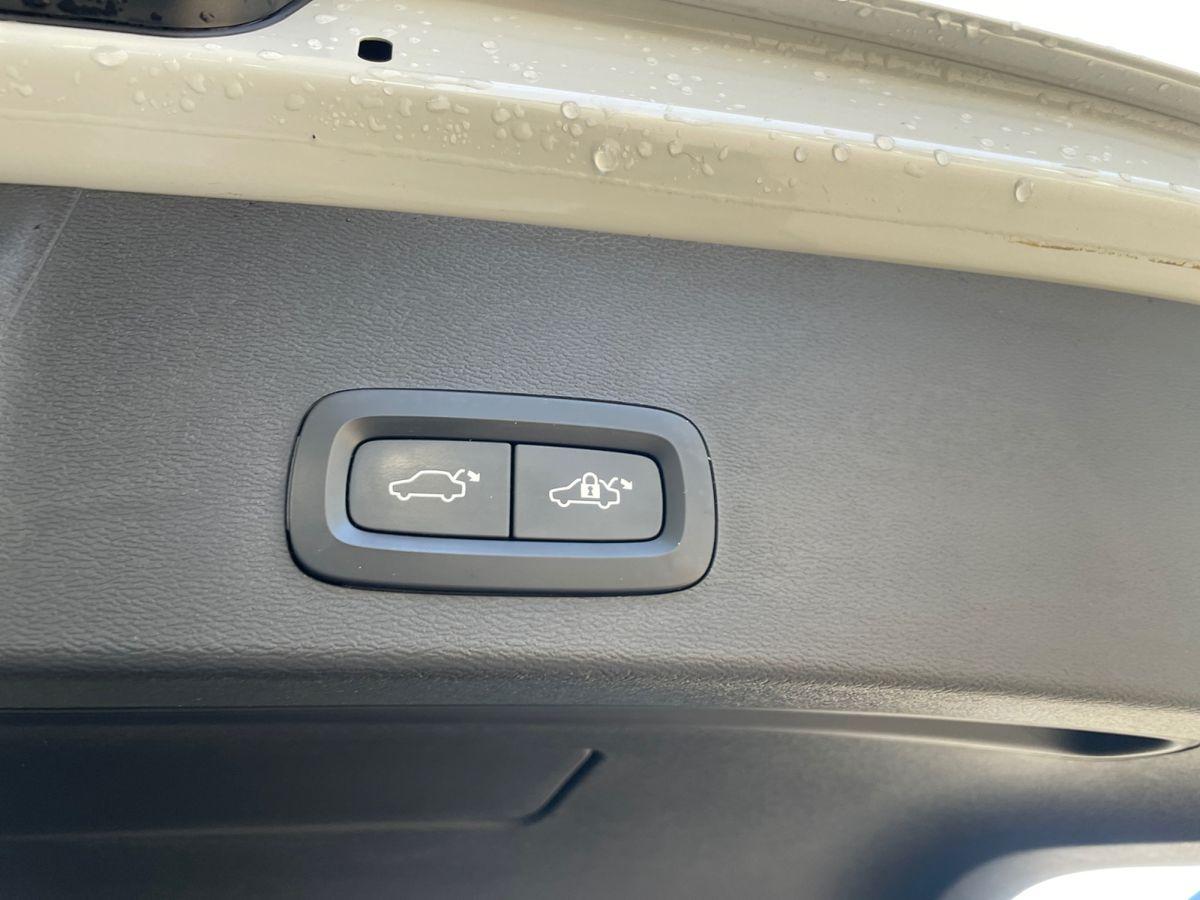 Volvo XC40 Plus Recharge Pure Electric 2WD Android Aut - Bild 21