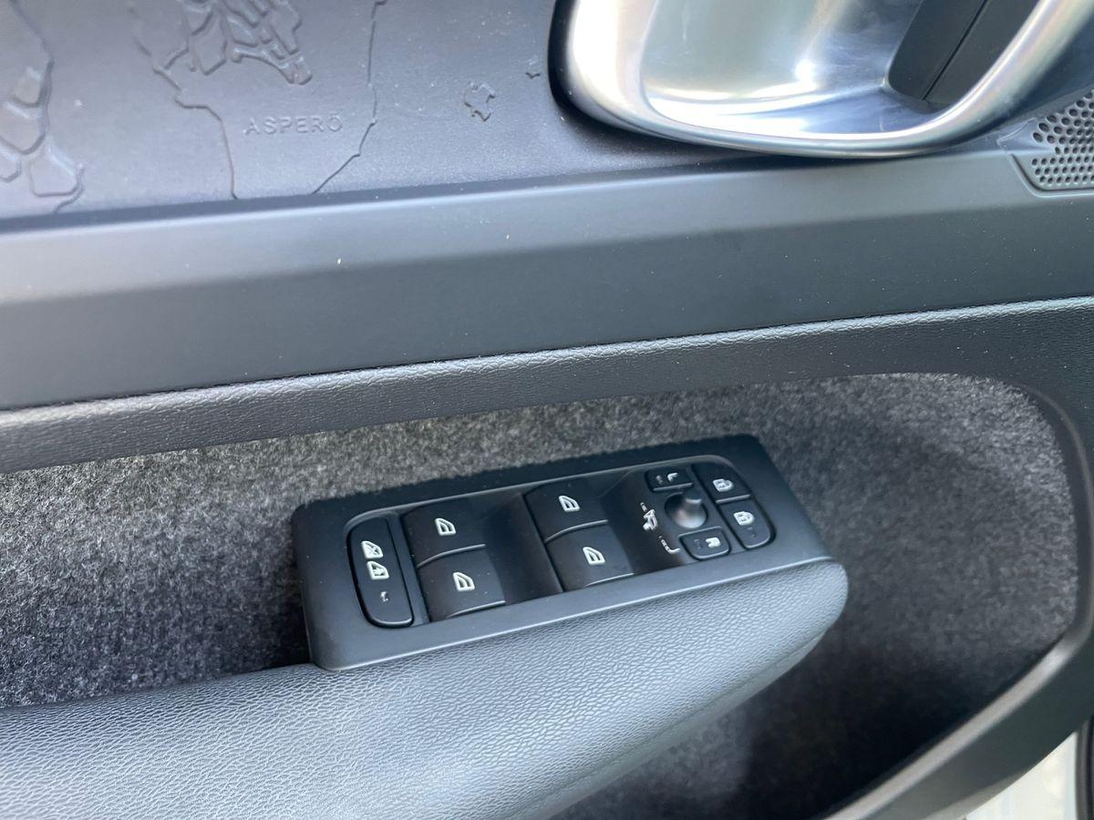Volvo XC40 Plus Recharge Pure Electric 2WD Android Aut - Bild 12