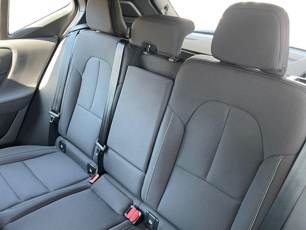 Volvo XC40 Plus Recharge Pure Electric 2WD Android Aut - Bild 17