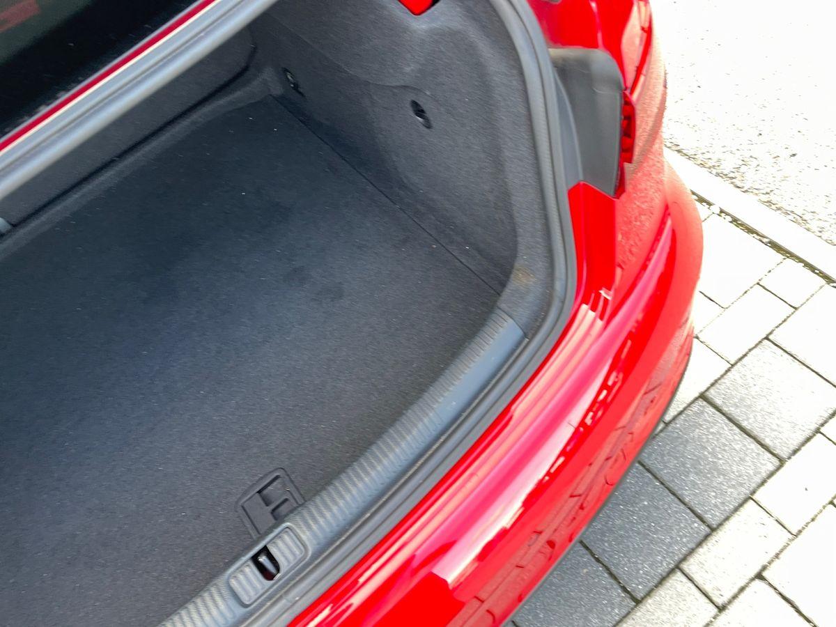 Audi A3 Sport Lim. 1.5 TFSI S-Line * NAVI/LED/LMF 18″ * - Bild 21
