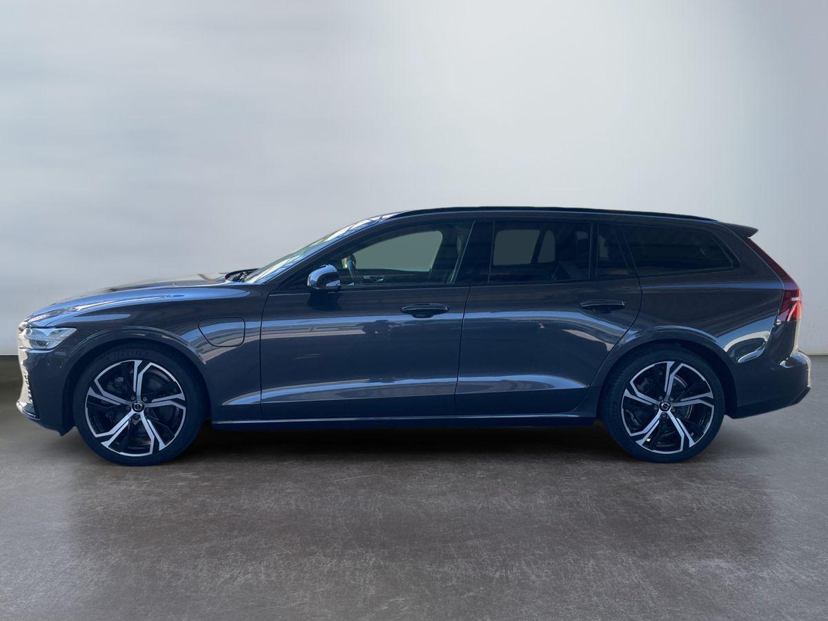 Volvo V60 Kombi Plus Dark Recharge Plug-In Hybrid AWD - Bild 3