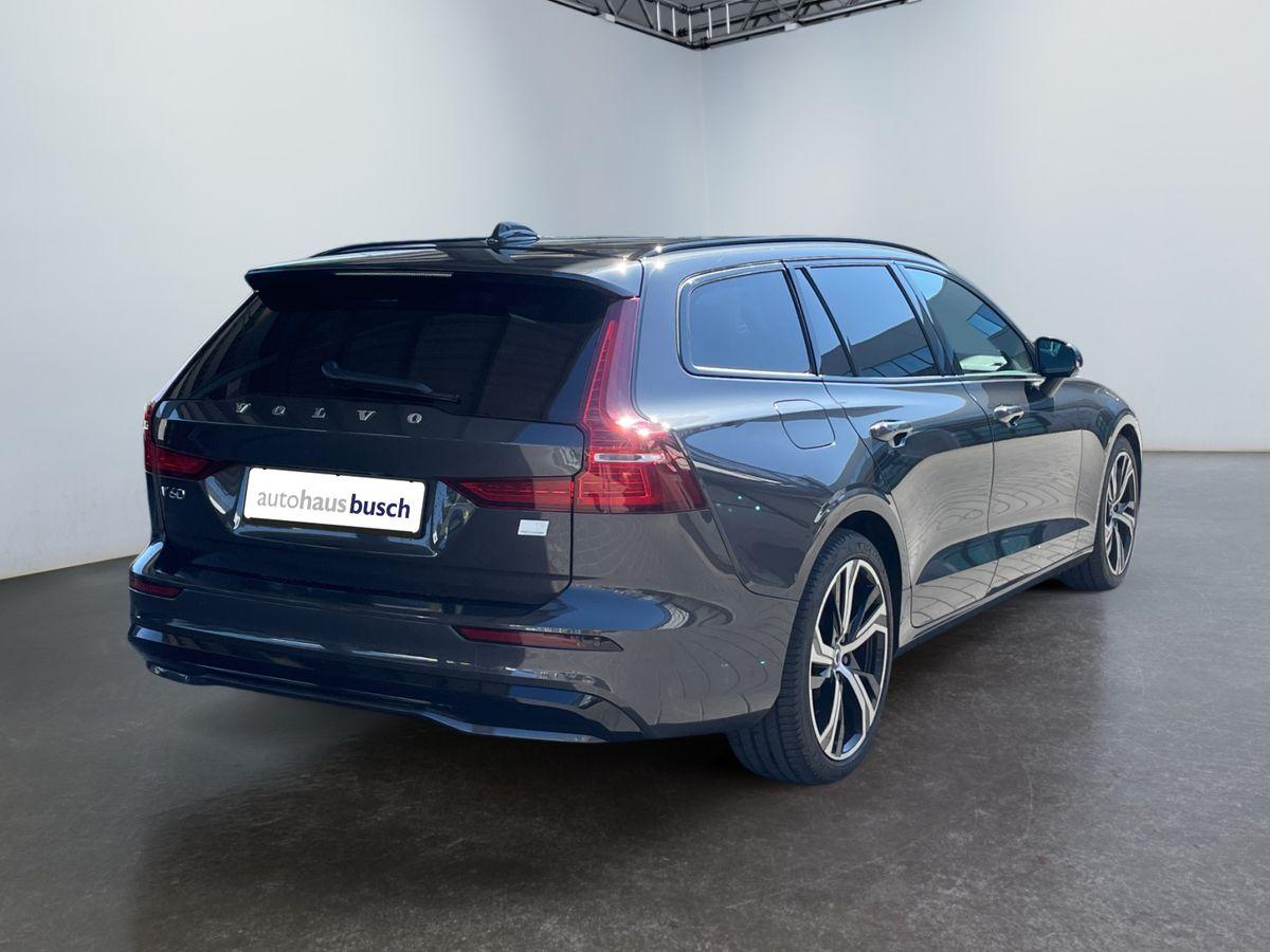 Volvo V60 Kombi Plus Dark Recharge Plug-In Hybrid AWD - Bild 6
