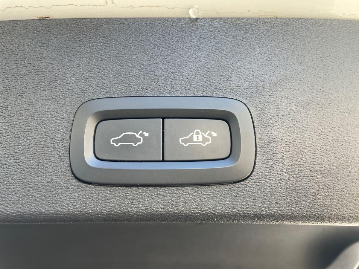 Volvo XC40 Plus Recharge Pure Electric 2WD - Bild 21