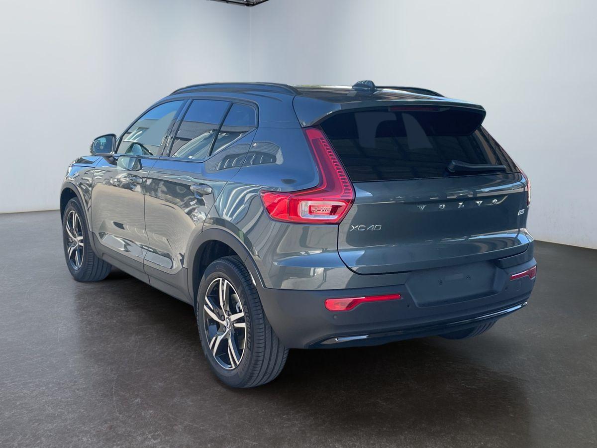 Volvo XC40 Plus Dark 2WD 2.0 Turbo Metallic - Bild 4