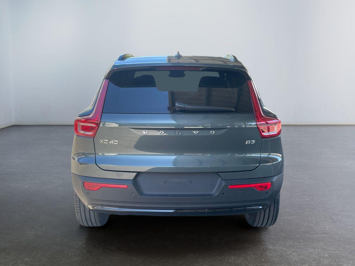 Volvo XC40 Plus Dark 2WD 2.0 Turbo Metallic - Bild 5