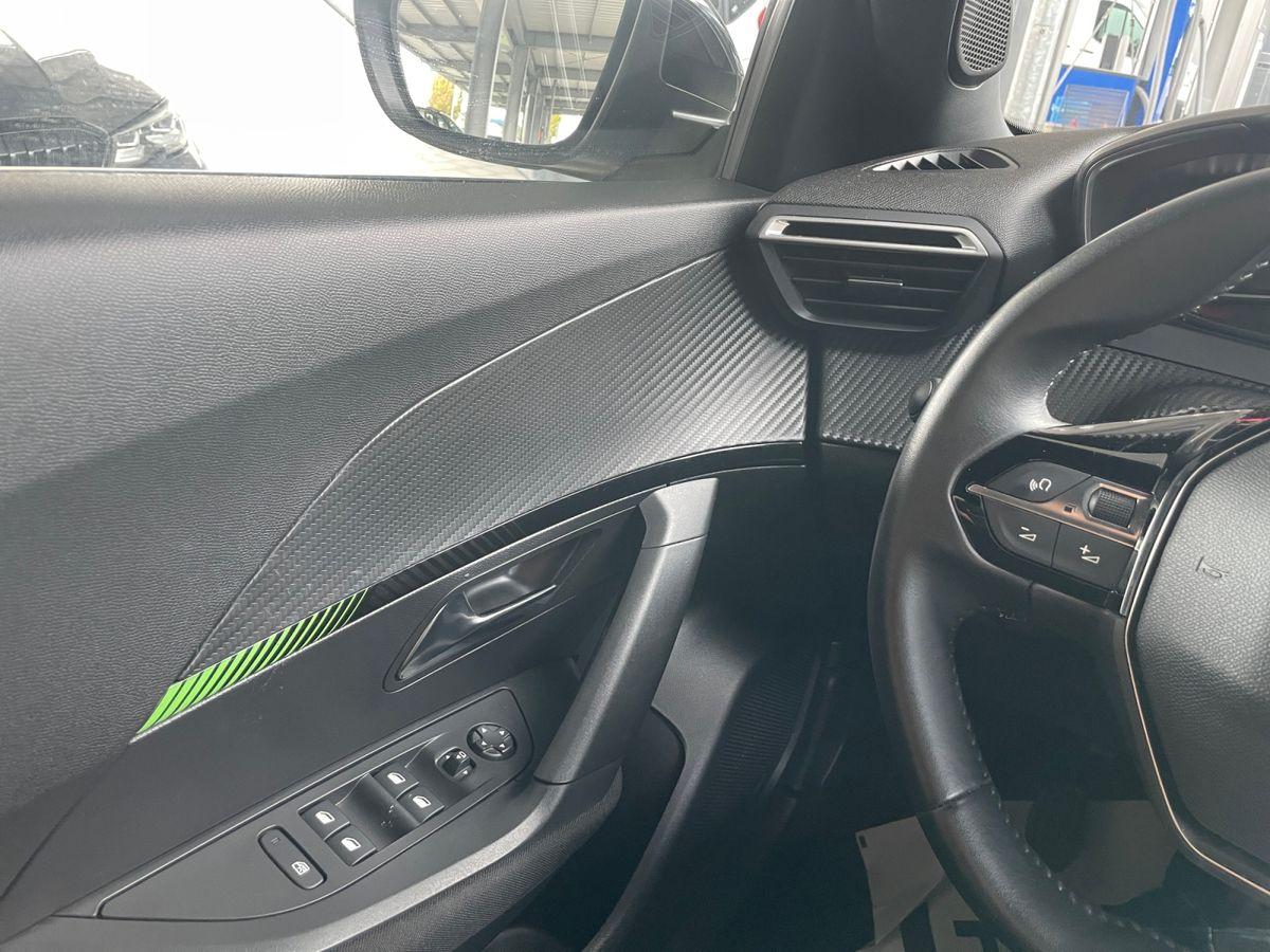 Peugeot 2008 1.2 PureTech ** KAMERA / NAVI ** - Bild 25