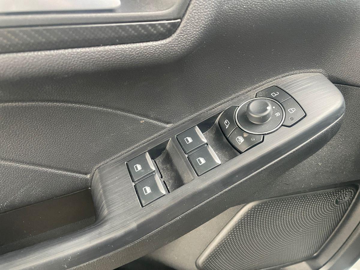 Ford Kuga ST-Line 1.5 EB Aut. * NAVI/LED/Tempomat/Kamera * - Bild 12