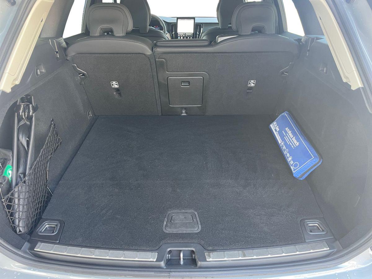 Volvo XC60 XC 60 T6 AWD Plug-in Hybrid Plus Dark T 5-Seat - Bild 20