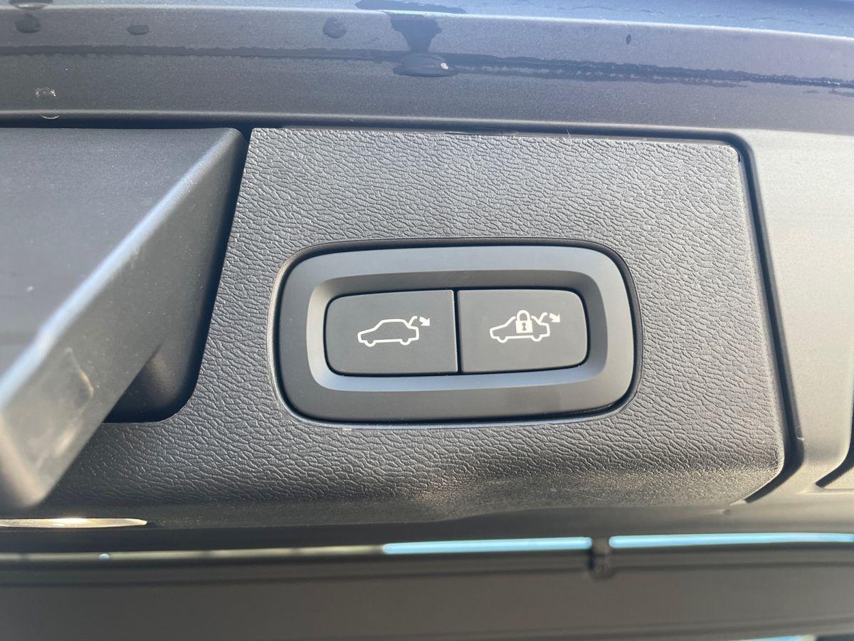 Volvo XC60 XC 60 T6 AWD Plug-in Hybrid Plus Dark T 5-Seat - Bild 21
